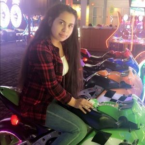 Meet your Posher, Jennyfer